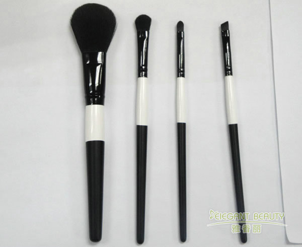 化妝刷套裝是否適用于水溶性和油溶性化妝品?